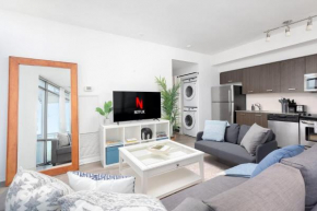 Cn Tower View with 2 Bedrooms and 2 Bath